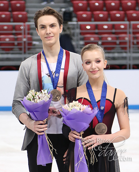 Bronze - Arina Ushakova & Maxim Nekrasov (RUS) 