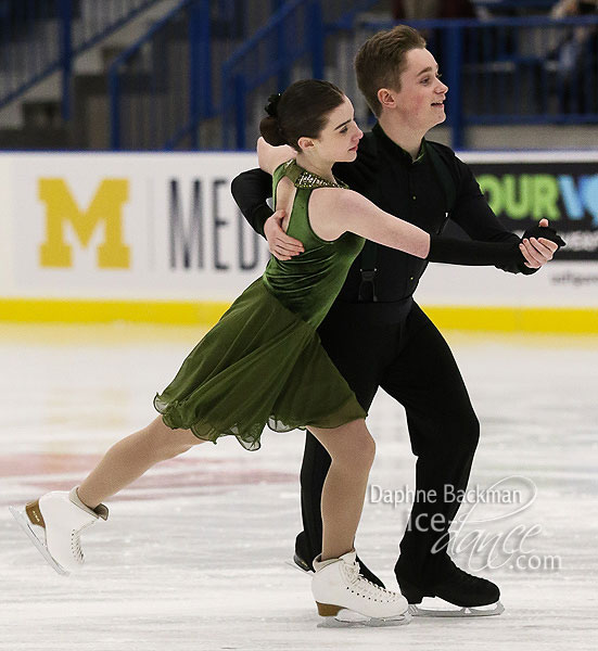 Emma L'Esperance & Mika Amdour