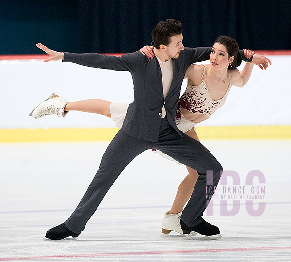 Lorraine Mcnamara & Quinn Carpenter (USA)