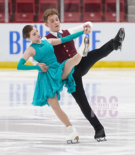 Emma L'Esperance & Mika Amdour