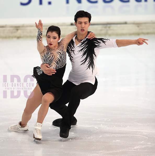 Shiyue Wang & Xinyu Liu (CHN)