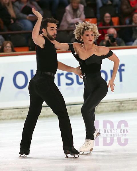 Olivia Smart & Adrian Diaz (ESP)