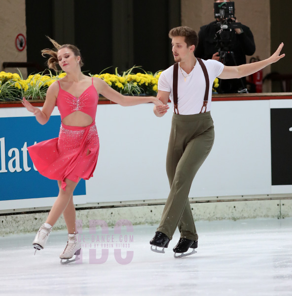 Christina Carreira & Anthony Ponomarenko (USA)