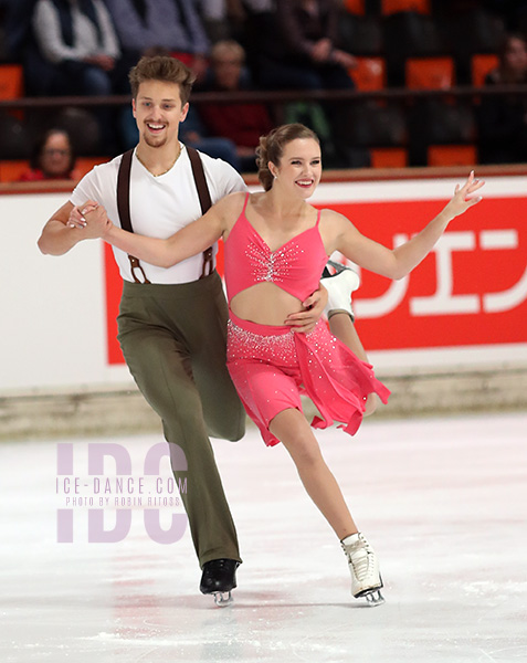 Christina Carreira & Anthony Ponomarenko (USA)
