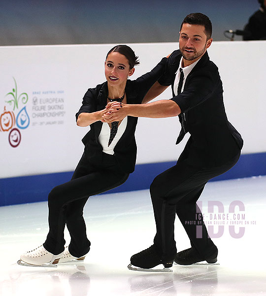 Lilah Fear & Lewis Gibson (GBR)