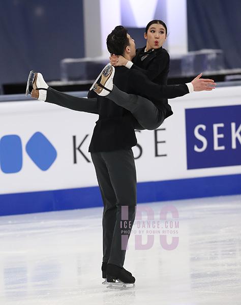 Shiyue Wang & Xinyu Liu (CHN)