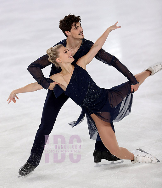 Piper Gilles & Paul Poirier (CAN)