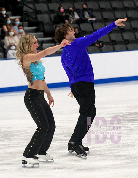 Eva Pate & Logan Bye (USA)