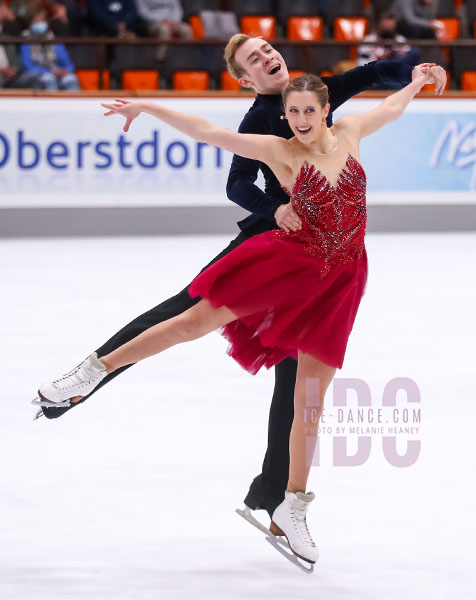 Sasha Fear & George Waddell (GBR)