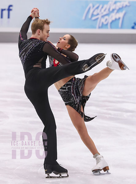 Sasha Fear & George Waddell (GBR)