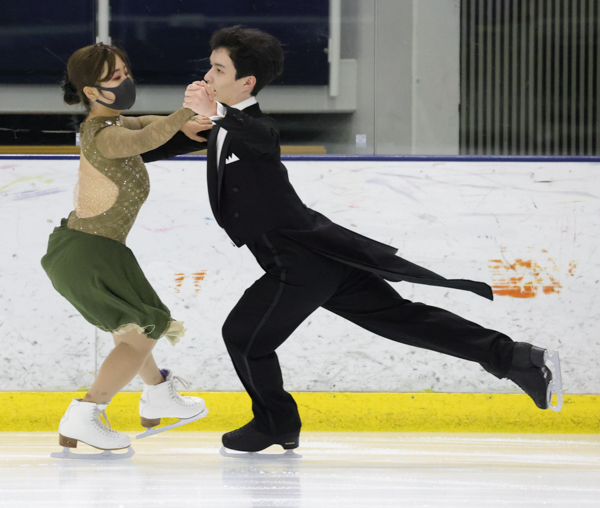 Ayano Sakama & Gakuto McCartney