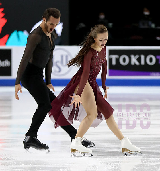 Molly Cesanek & Yehor Yehorov (USA)
