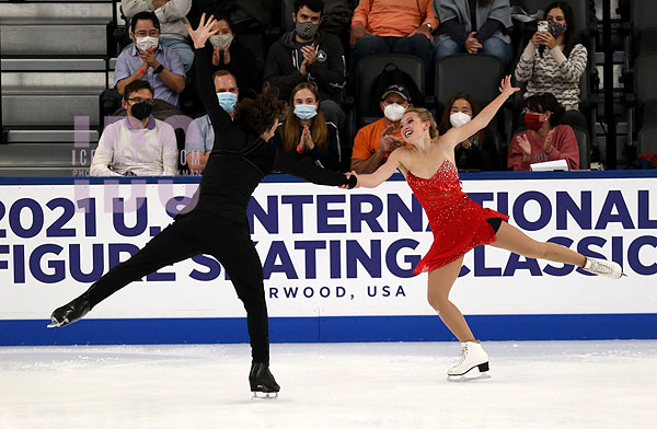 Eva Pate & Logan Bye (USA)