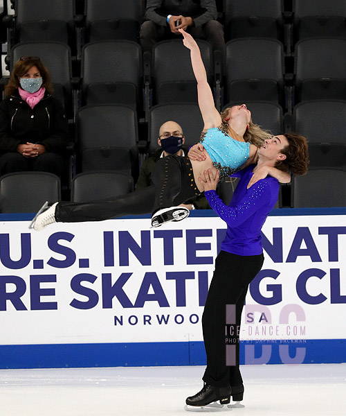 Eva Pate & Logan Bye (USA)