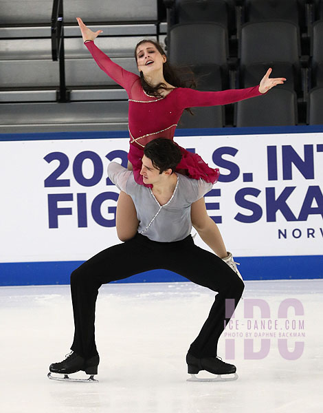 Helena Carhart & Volodymyr Horovyi