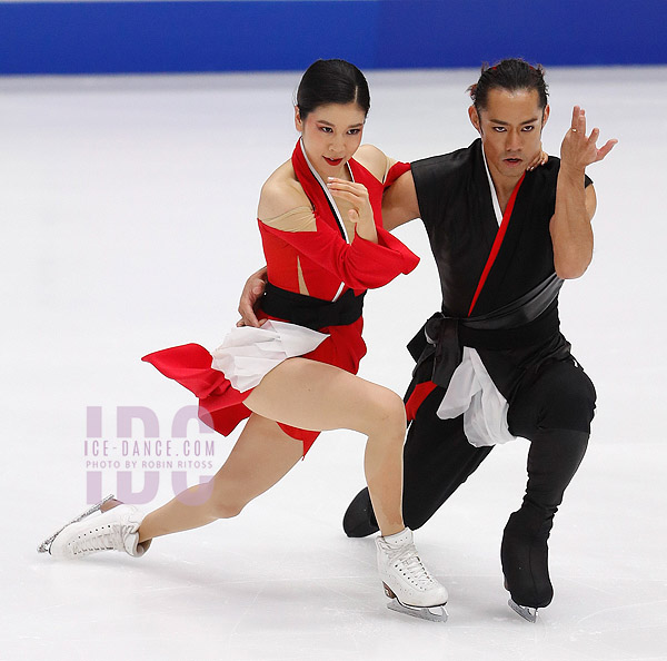 Kana Muramoto & Daisuke Takahashi (JPN)