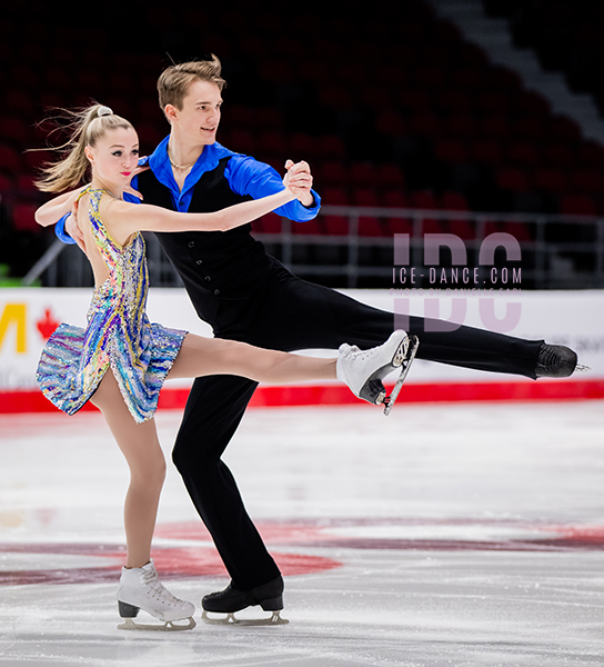Torri Hollstein & Joshua Burger 
