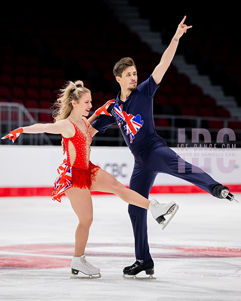 Molly Lanaghan & Dmitre Razgulajevs 