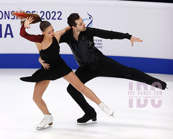 Oleksandra Nazarova & Maksym Nikitin (UKR)