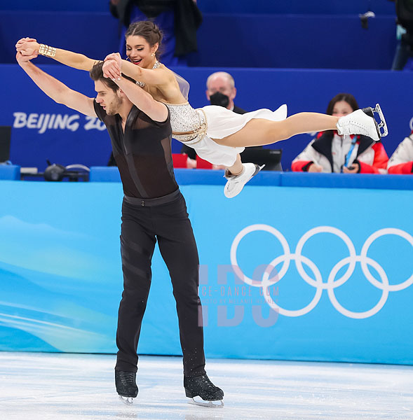Laurence Fournier Beaudry & Nikolaj Sorensen (CAN)