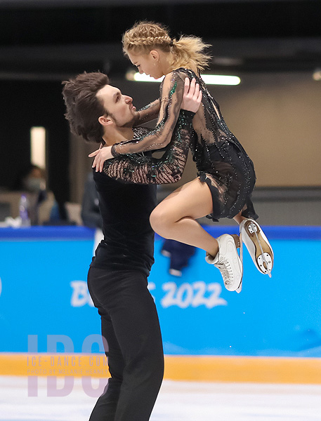 Maria Kazakova & George Reviya (GEO)