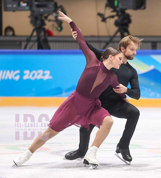 Kaitlin Hawayek & Jean-Luc Baker (USA)