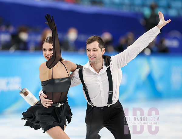 Oleksandra Nazarova & Maksym Nikitin (UKR)