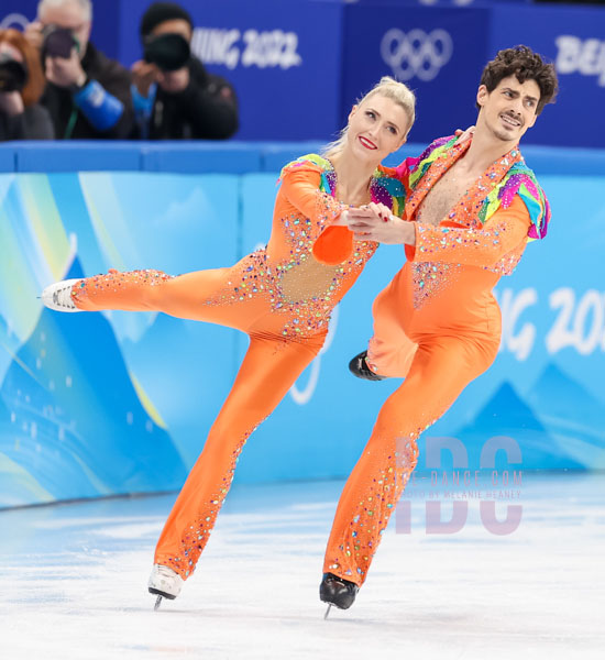 Piper Gilles & Paul Poirier (CAN)