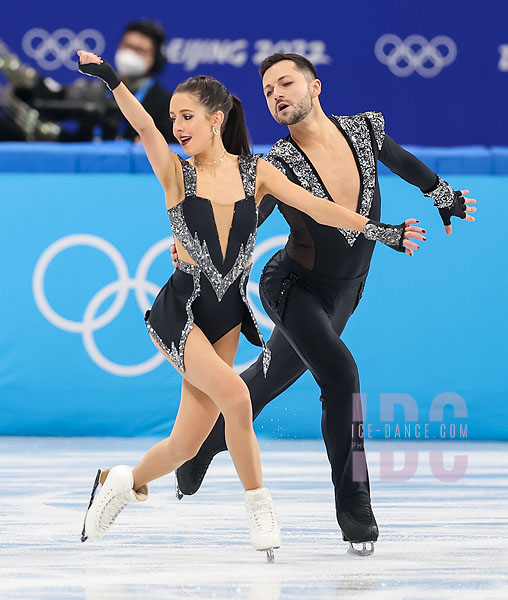 Lilah Fear & Lewis Gibson (GBR)