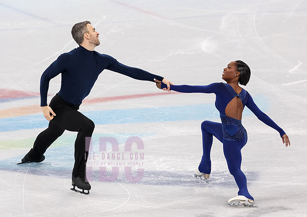 Vanessa James & Eric Radford (CAN)