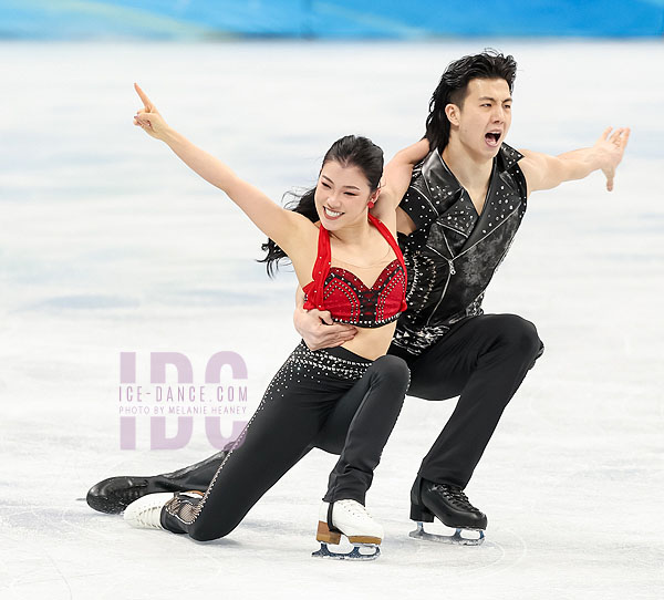 Shiyue Wang & Xinyu Liu (CHN)