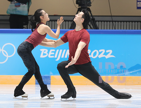 Shiyue Wang & Xinyu Liu (CHN)