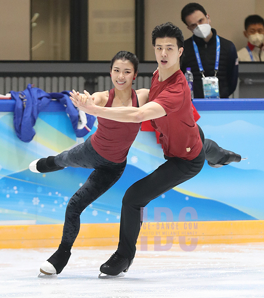 Shiyue Wang & Xinyu Liu (CHN)
