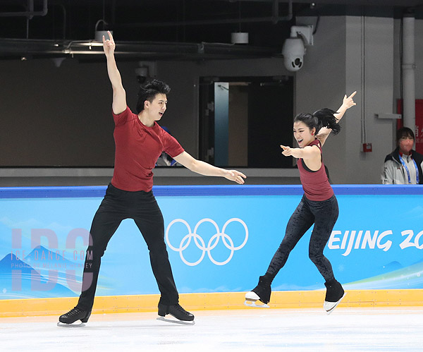 Shiyue Wang & Xinyu Liu (CHN)