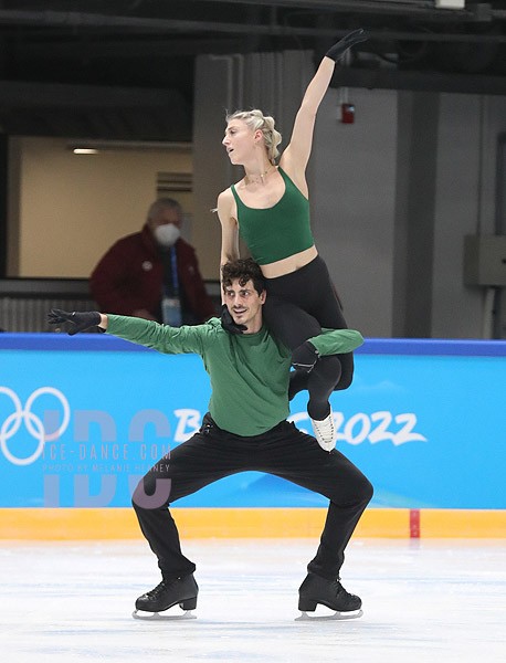 Piper Gilles & Paul Poirier (CAN)