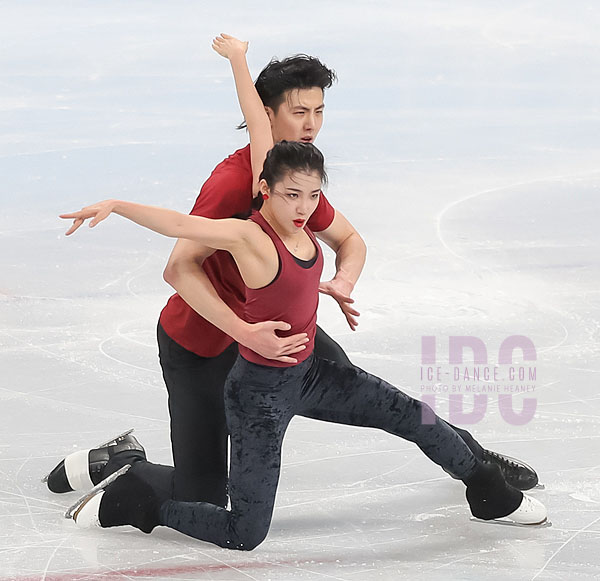 Shiyue Wang & Xinyu Liu (CHN)
