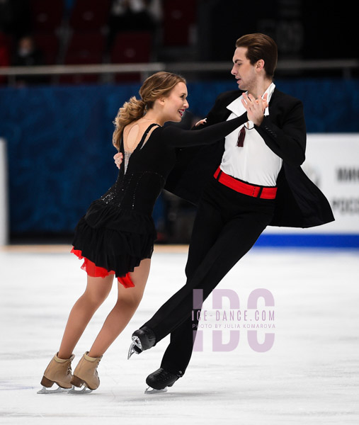 Arina Ushakova & Maxim Nekrasov 