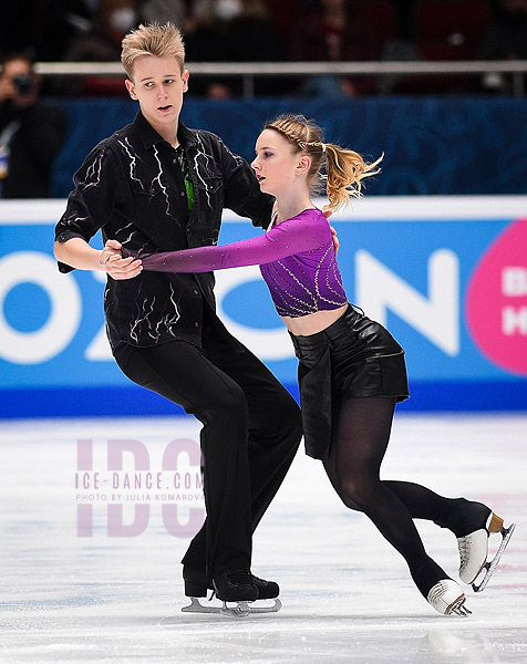 Ksenia Ermakova & Vladislav Panteleev 