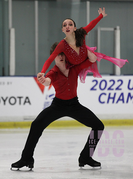 Olivia Hutchinson & Ilya Mondrowski