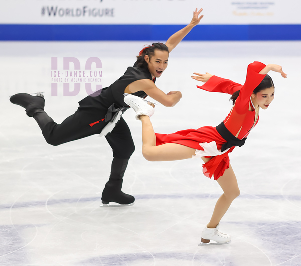 Kana Muramoto & Daisuke Takahashi (JPN)